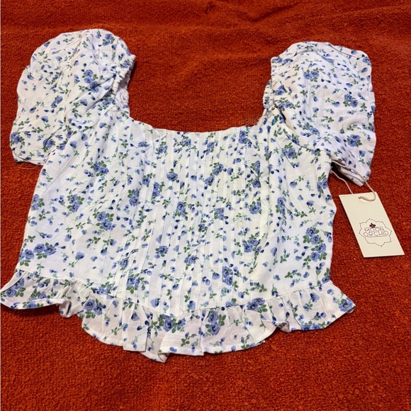 Elegant Floral Puff Sleeve Blouse - Picture 2 of 5